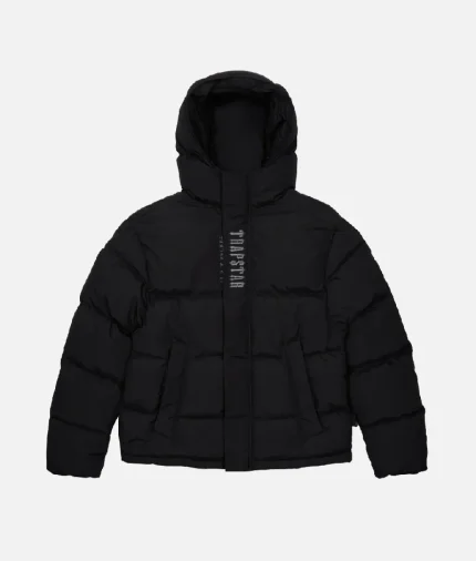 Détails distinctifs : Logo brodé audacieux au dos et sur la patte de boutonnage, avec un « T » Irongate en relief sur la capuche. Coupe moderne et fonctionnelle : Une silhouette 2.0 raffinée avec une taille ajustable par cordon élastique et des finitions métalliques griffées. Authenticité officielle : Comprend une étiquette d’authentification Certilogo officielle pour une qualité garantie.